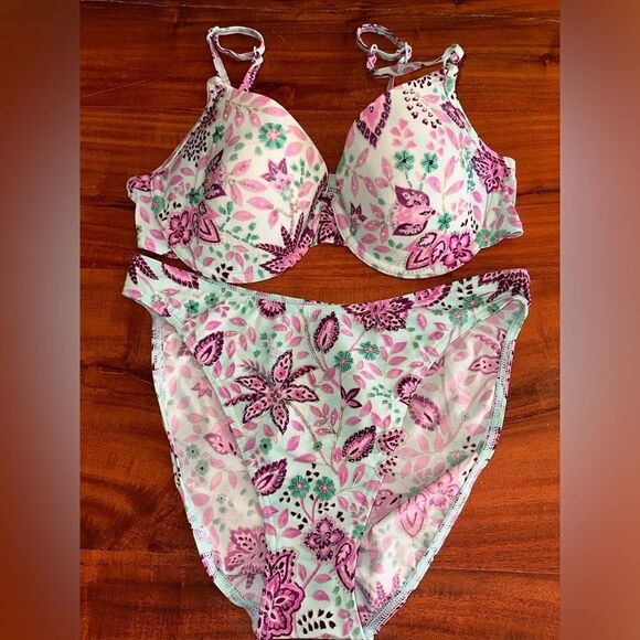 Marks & Spencer  embellished bra, and panties set  new sz 8/34C - Picture 2 of 9